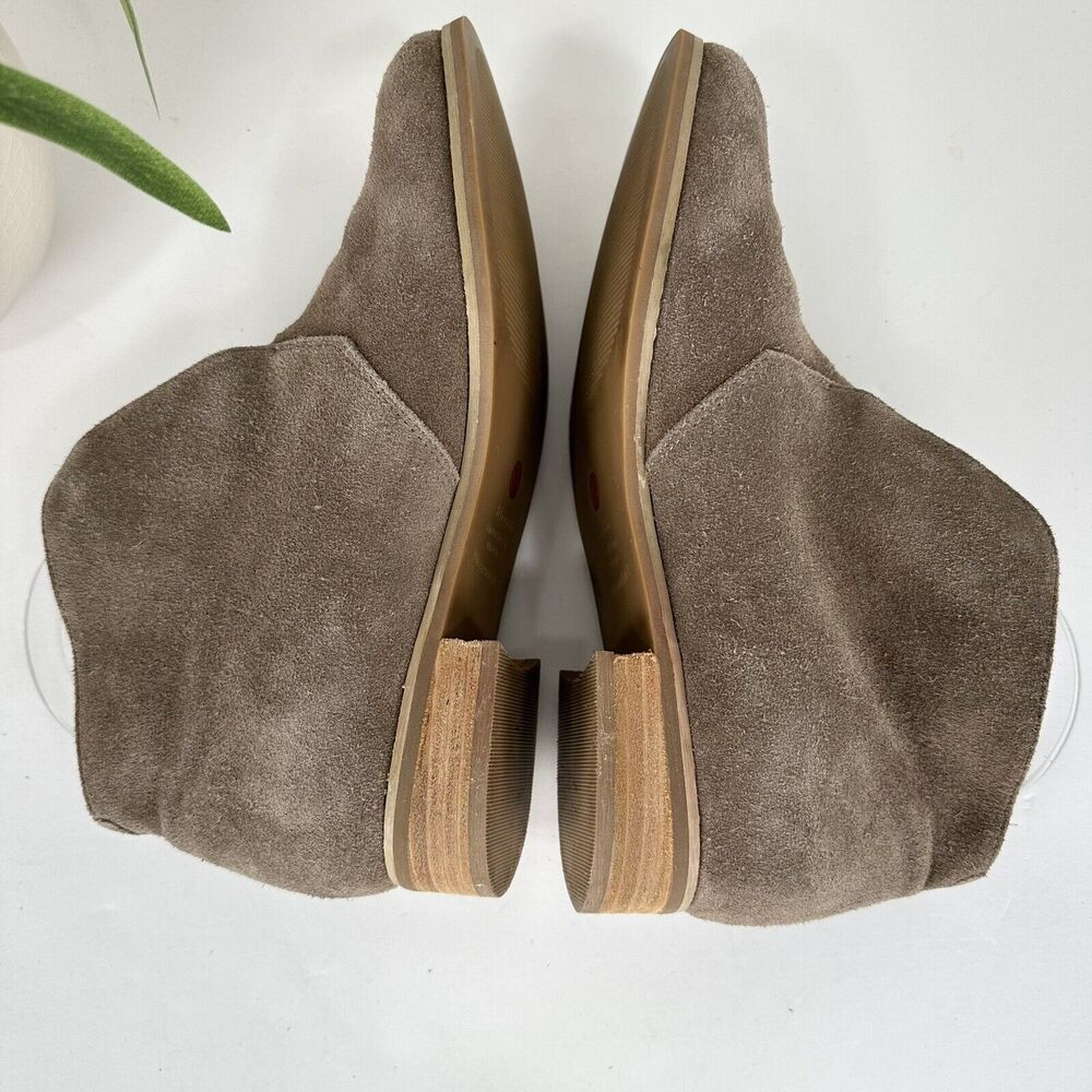 Blondo Verona Tan Suede Ankle Boots Slip On Waterproof Block Heel Women Size 7.5 - Picture 6 of 8